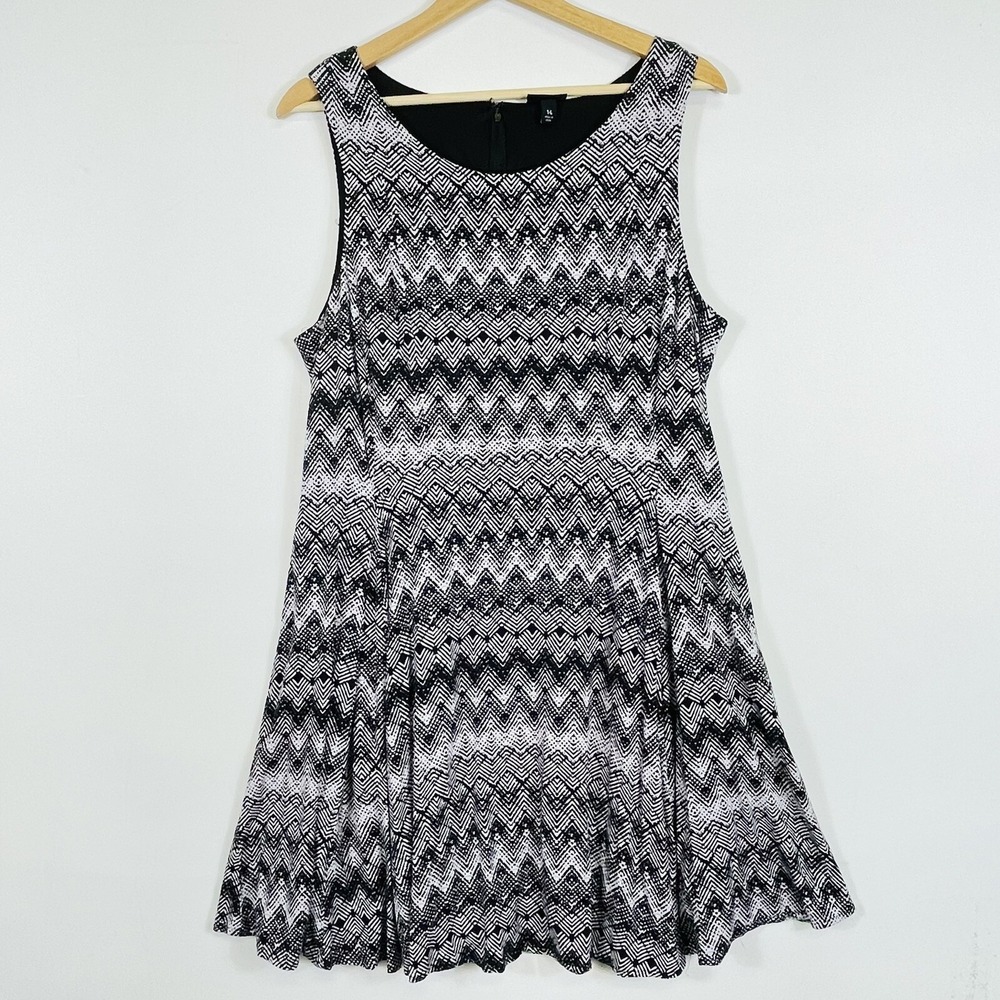 Torrid Dress Women 14 Black White Chevron Stretch Bold Festival Indie Chic Flowy